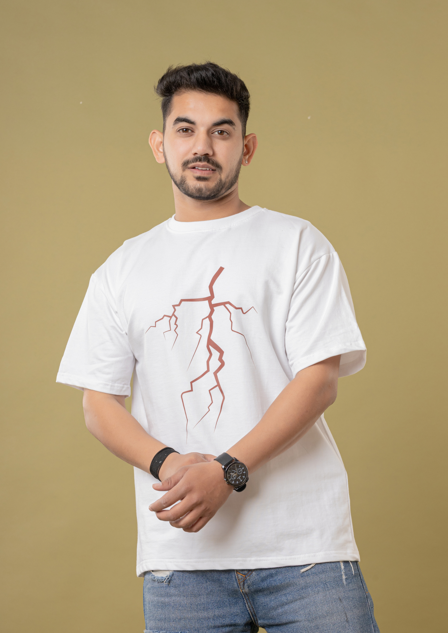 Men White Oversized T-Shirt with Crack Pattern Graphic Print