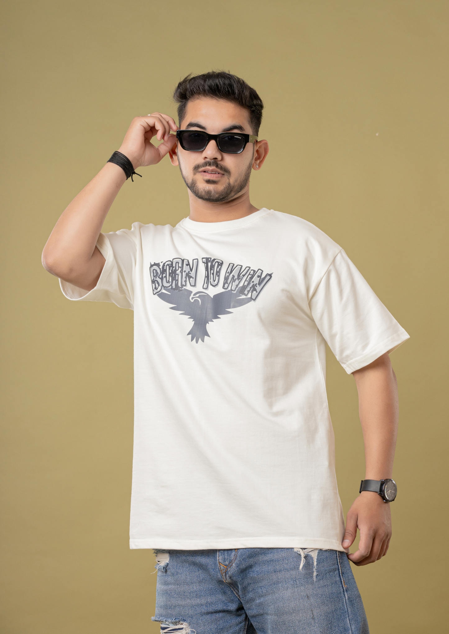 Men’s White Oversized T-Shirt with “Born To Win” Eagle Graphic Print